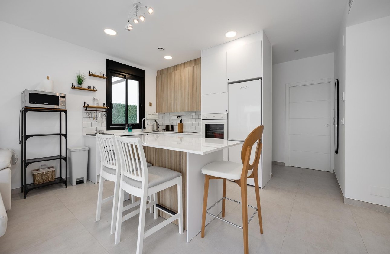 Resale - Villa -
Pinar de Campoverde - Inland