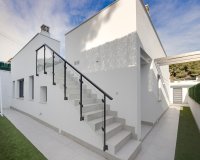 Resale - Villa -
Pinar de Campoverde - Inland