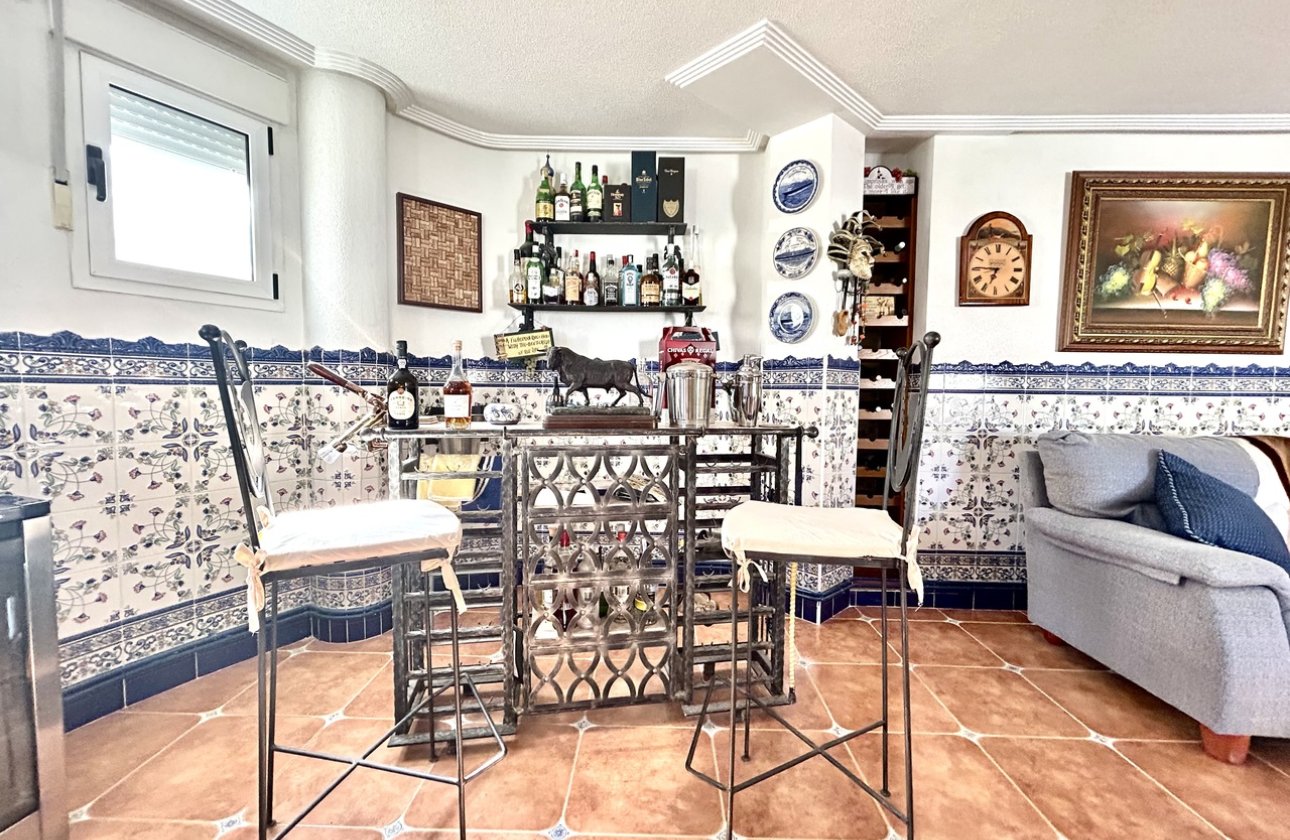 Resale - Villa -
Pinar de Campoverde - Inland