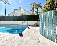 Resale - Villa -
Pinar de Campoverde - Inland