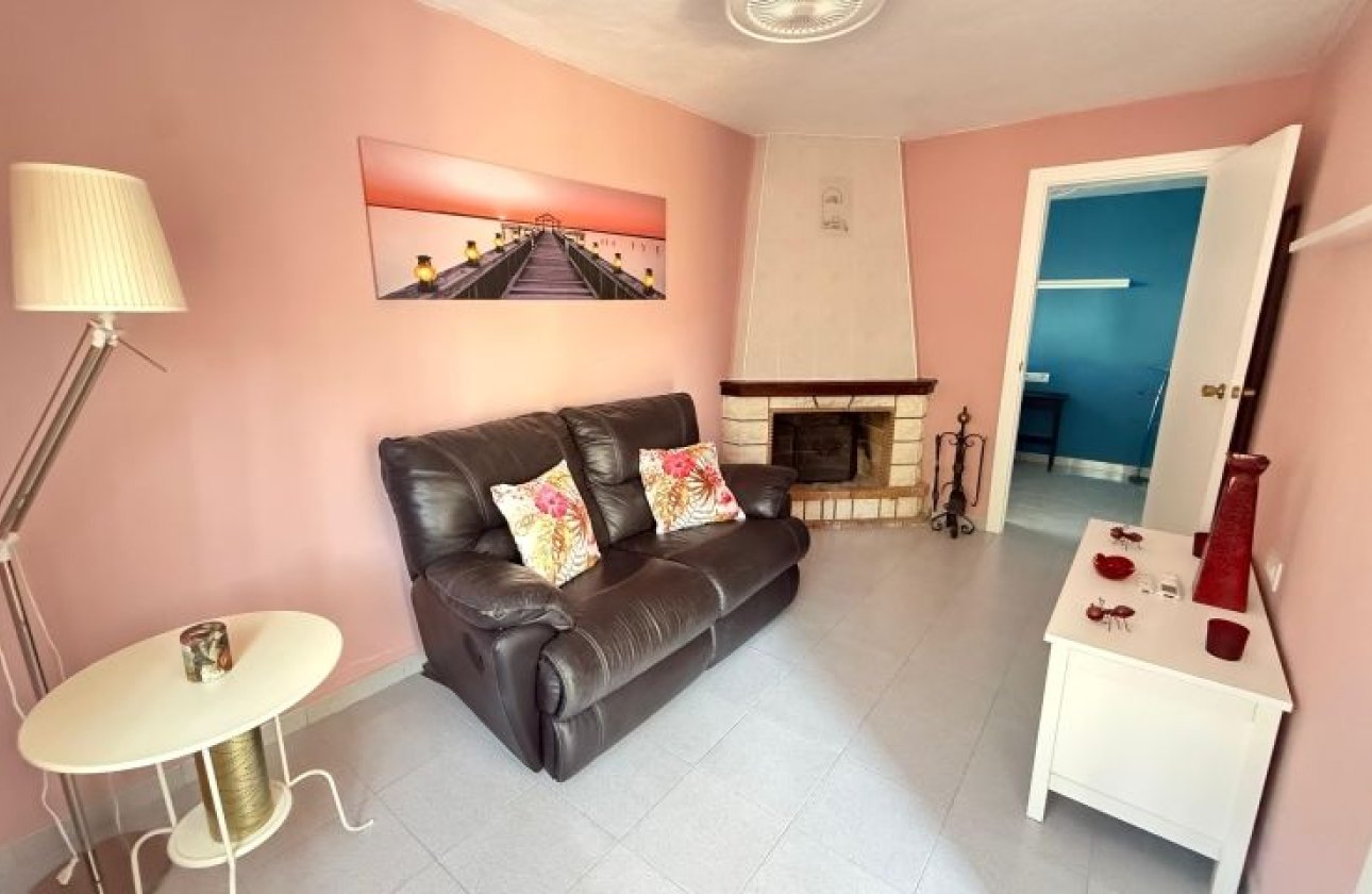 Resale - Villa -
Pinar de Campoverde - Inland