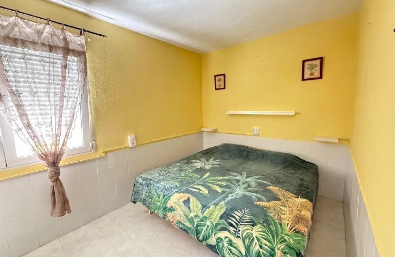 Resale - Villa -
Pinar de Campoverde - Inland