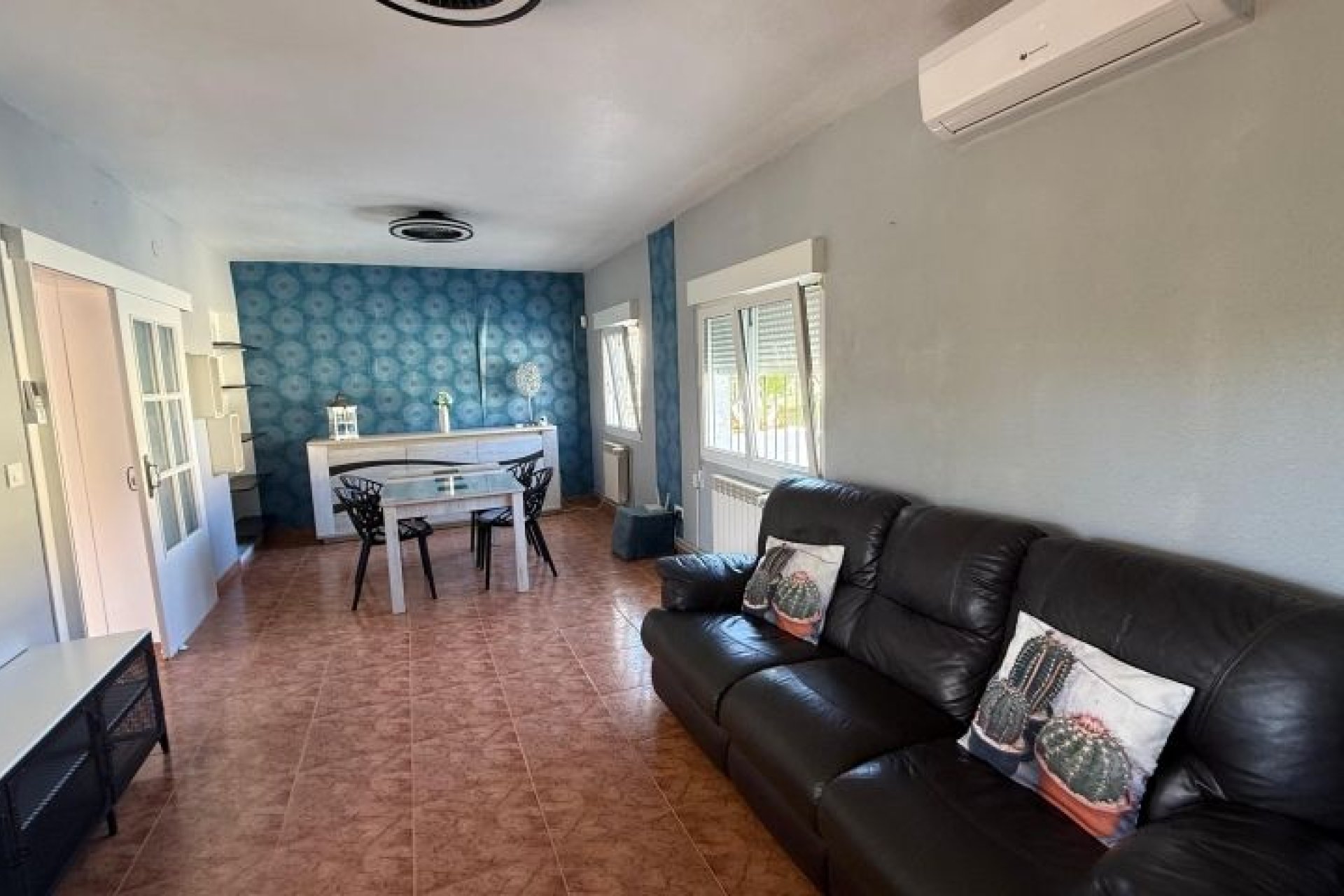 Resale - Villa -
Pinar de Campoverde - Inland