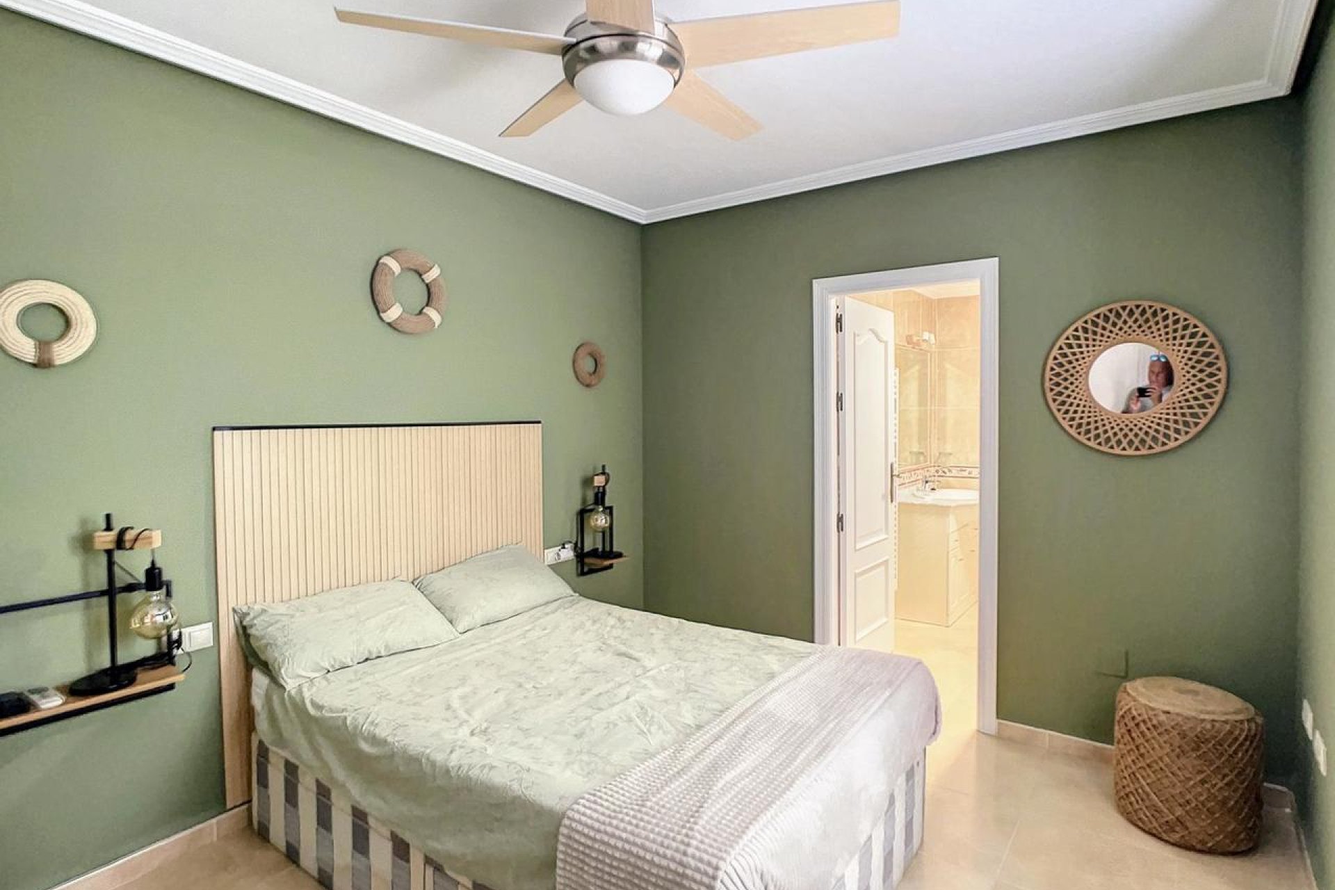 Resale - Villa -
Pinar de Campoverde - Inland