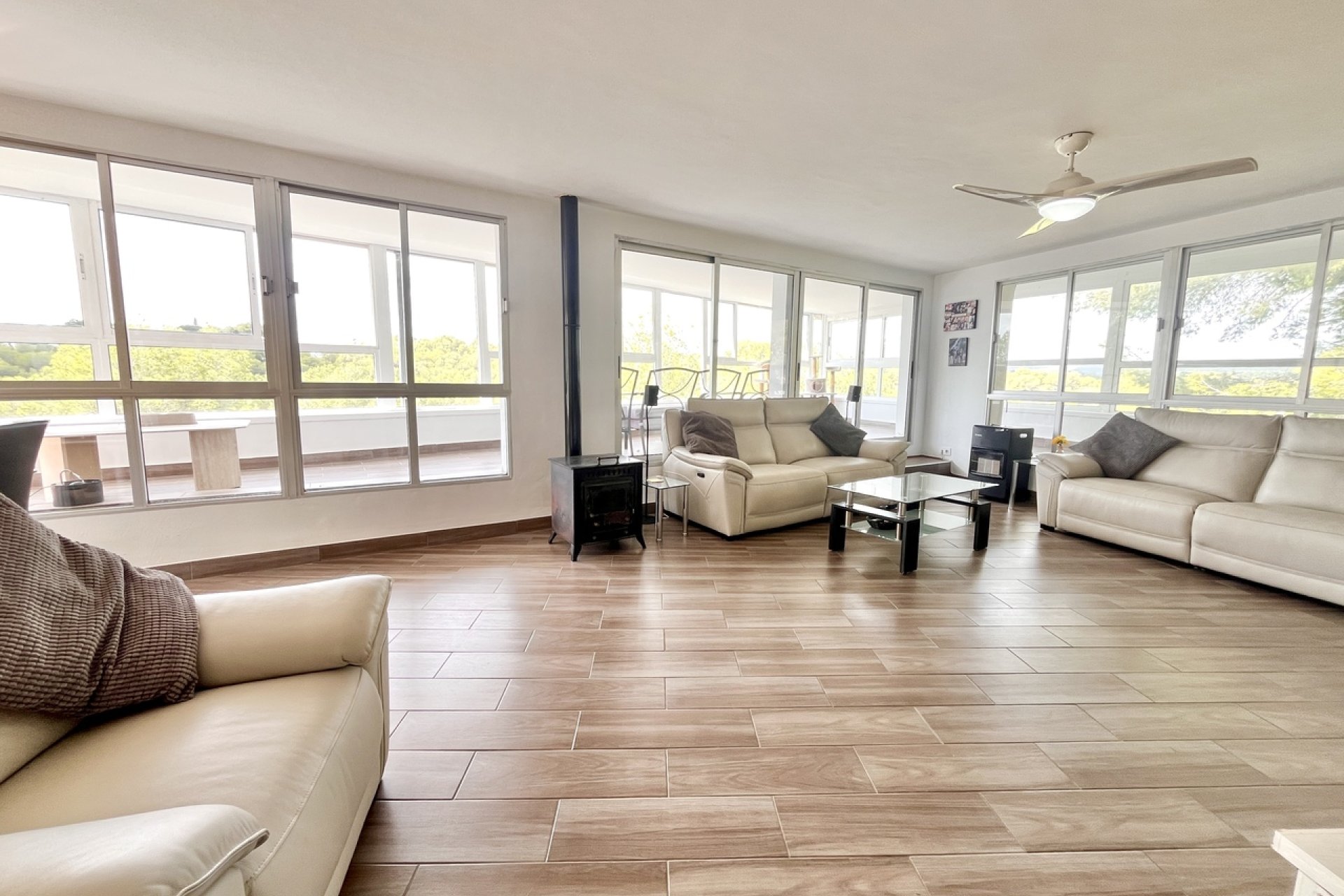 Resale - Villa -
Pinar de Campoverde - Inland