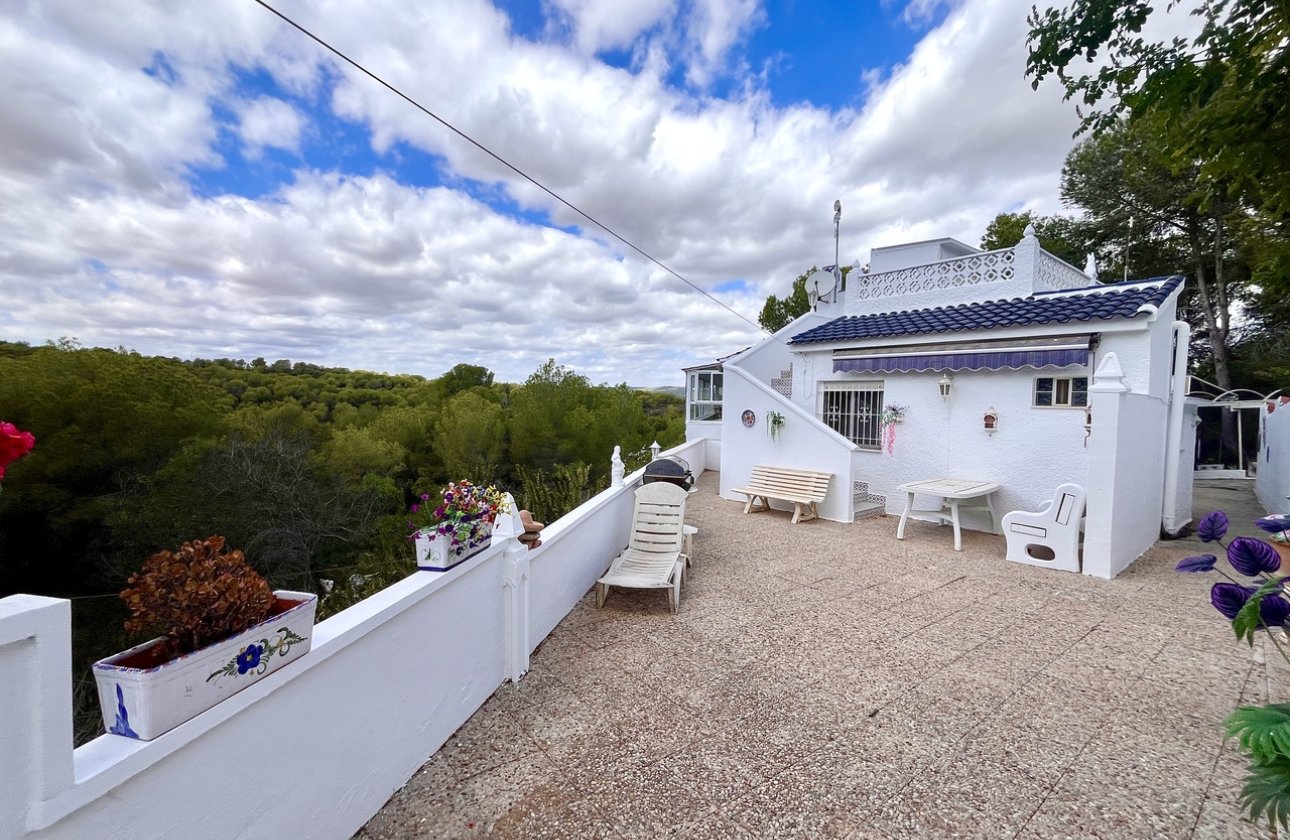 Resale - Villa -
Pinar de Campoverde - Inland