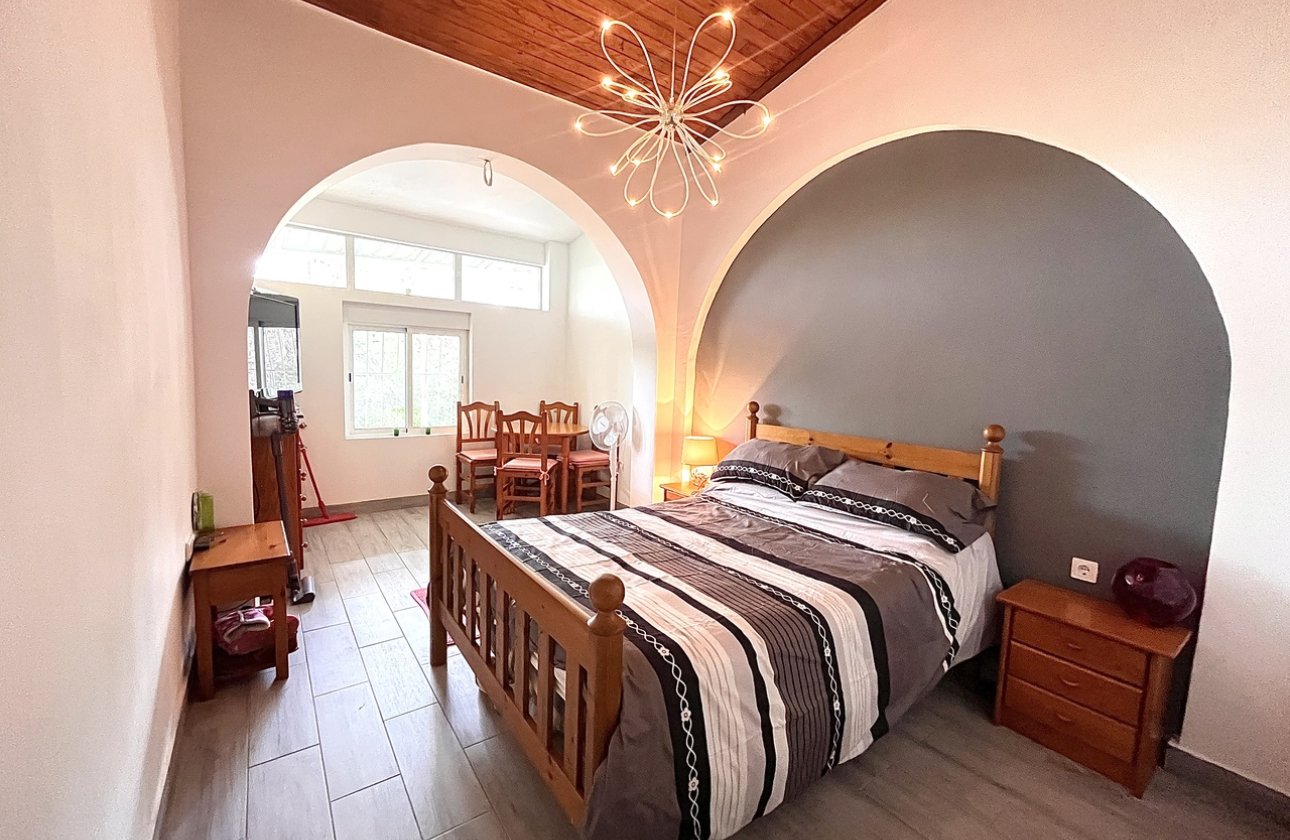 Resale - Villa -
Pinar de Campoverde - Inland