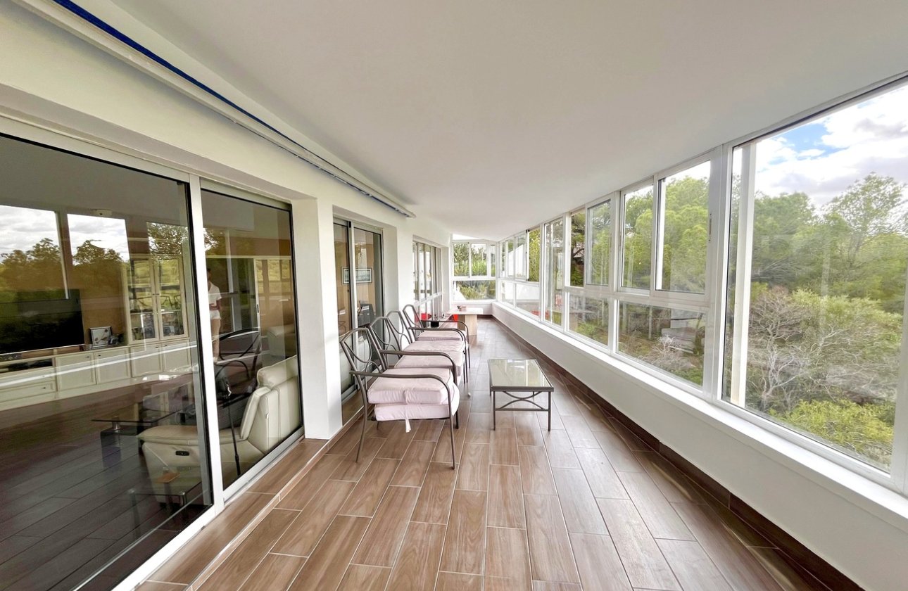 Resale - Villa -
Pinar de Campoverde - Inland