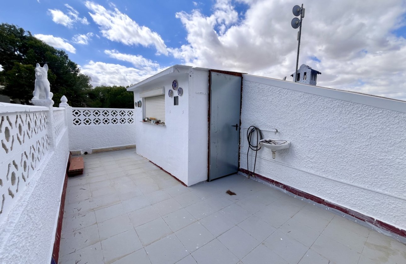 Resale - Villa -
Pinar de Campoverde - Inland