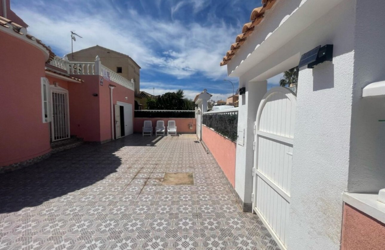 Resale - Villa -
Playa Flamenca - Costa Blanca