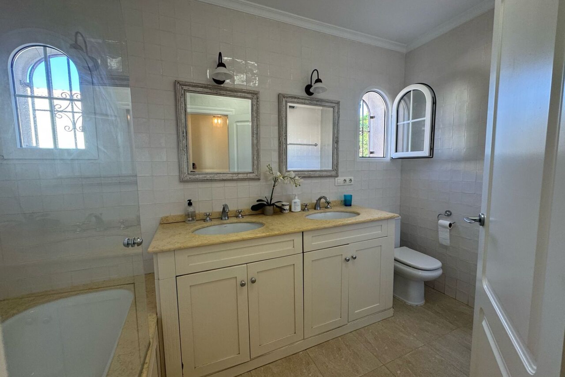 Resale - Villa -
Playa Flamenca - Costa Blanca