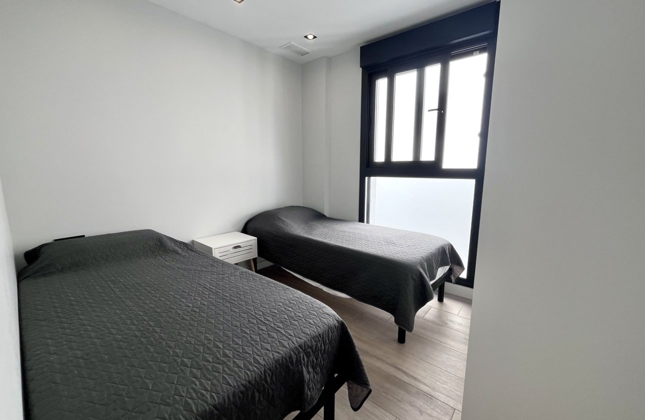 Resale - Villa -
Punta Prima - Costa Blanca