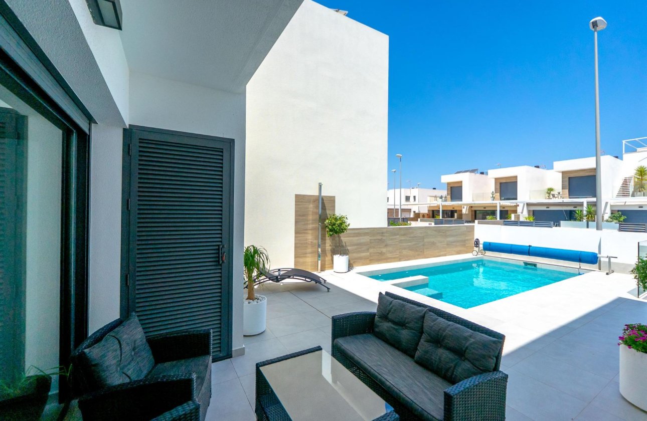 Resale - Villa -
Rojales - Benimar