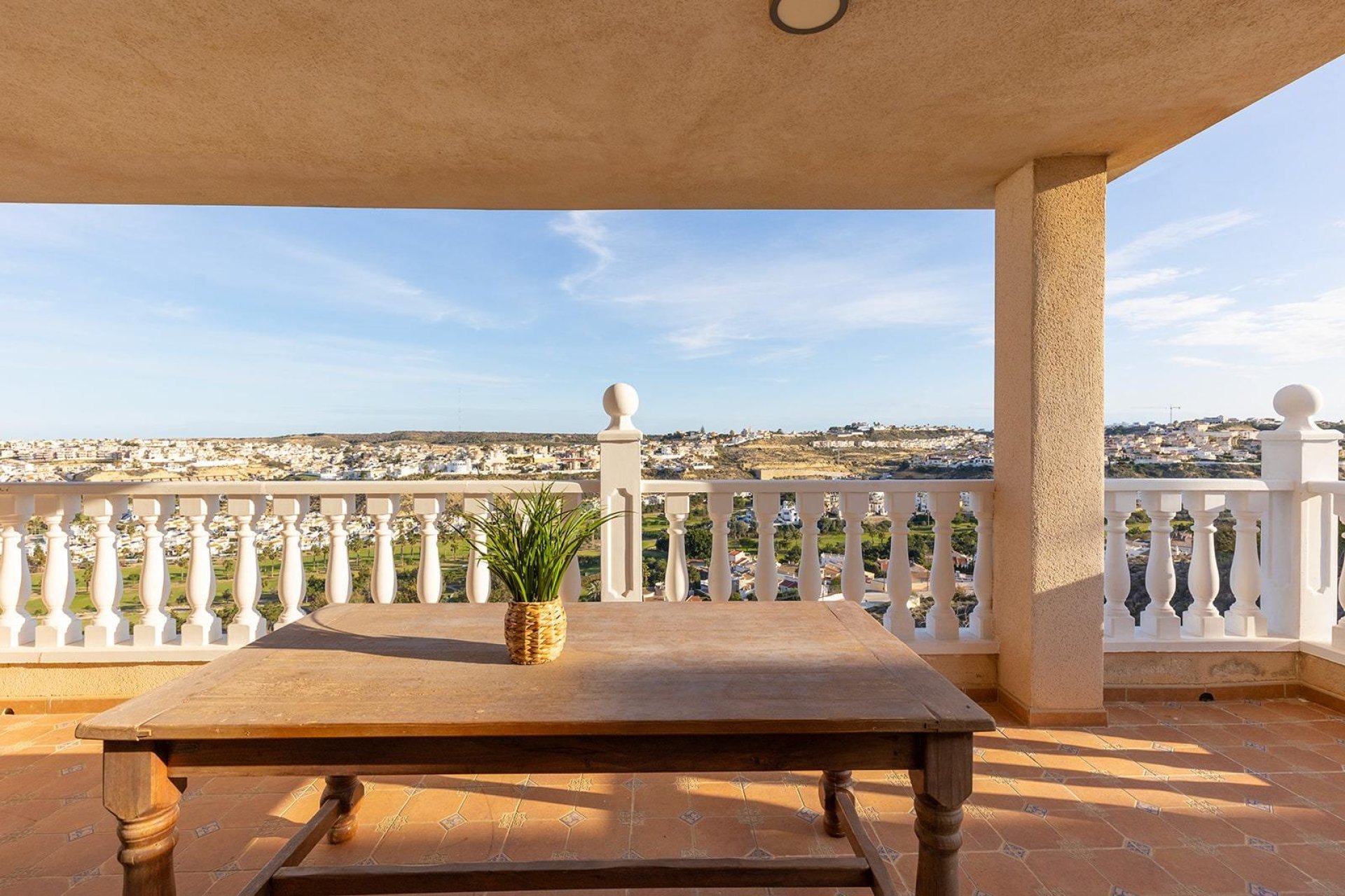 Resale - Villa -
Rojales - Campo De Golf La Marquesa