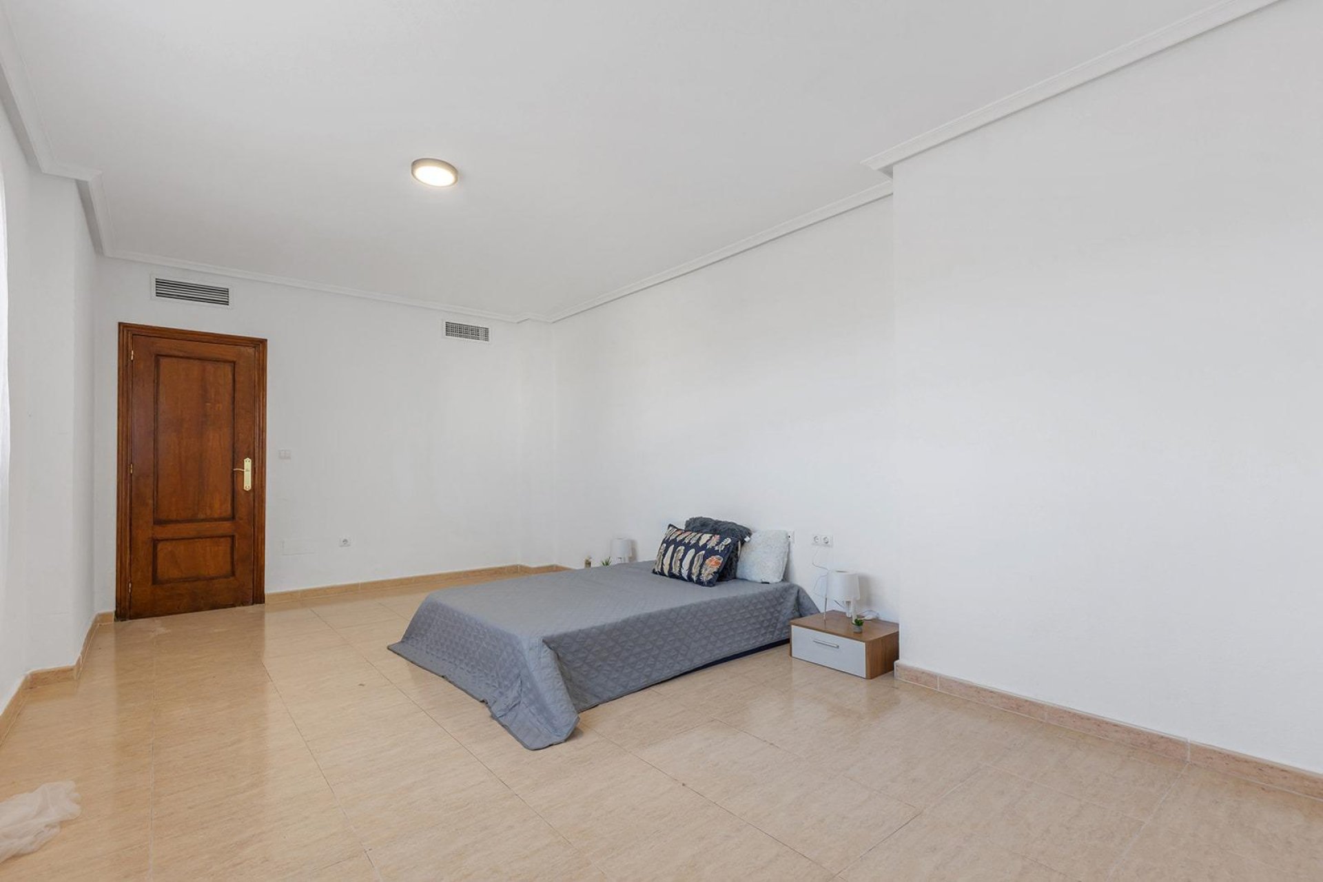 Resale - Villa -
Rojales - Campo De Golf La Marquesa