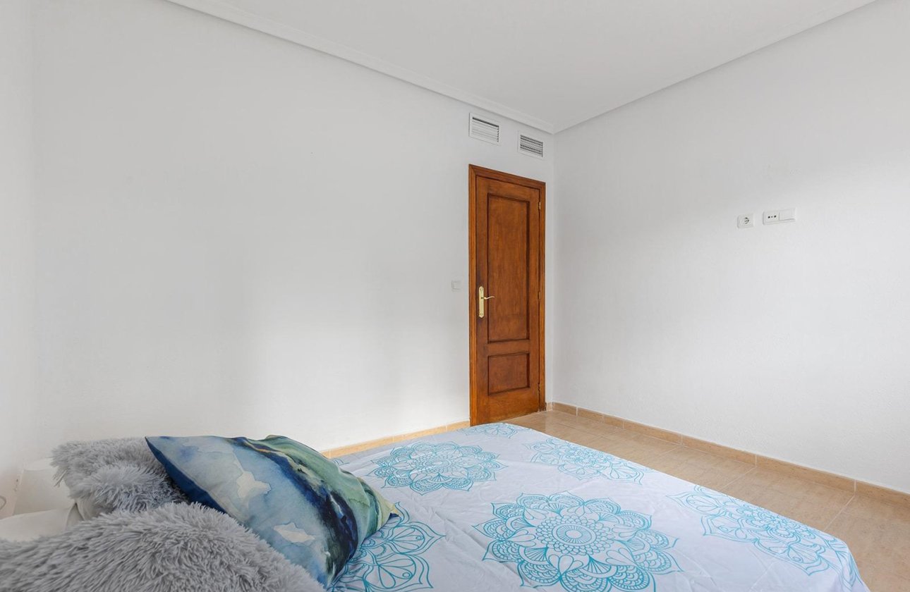 Resale - Villa -
Rojales - Campo De Golf La Marquesa