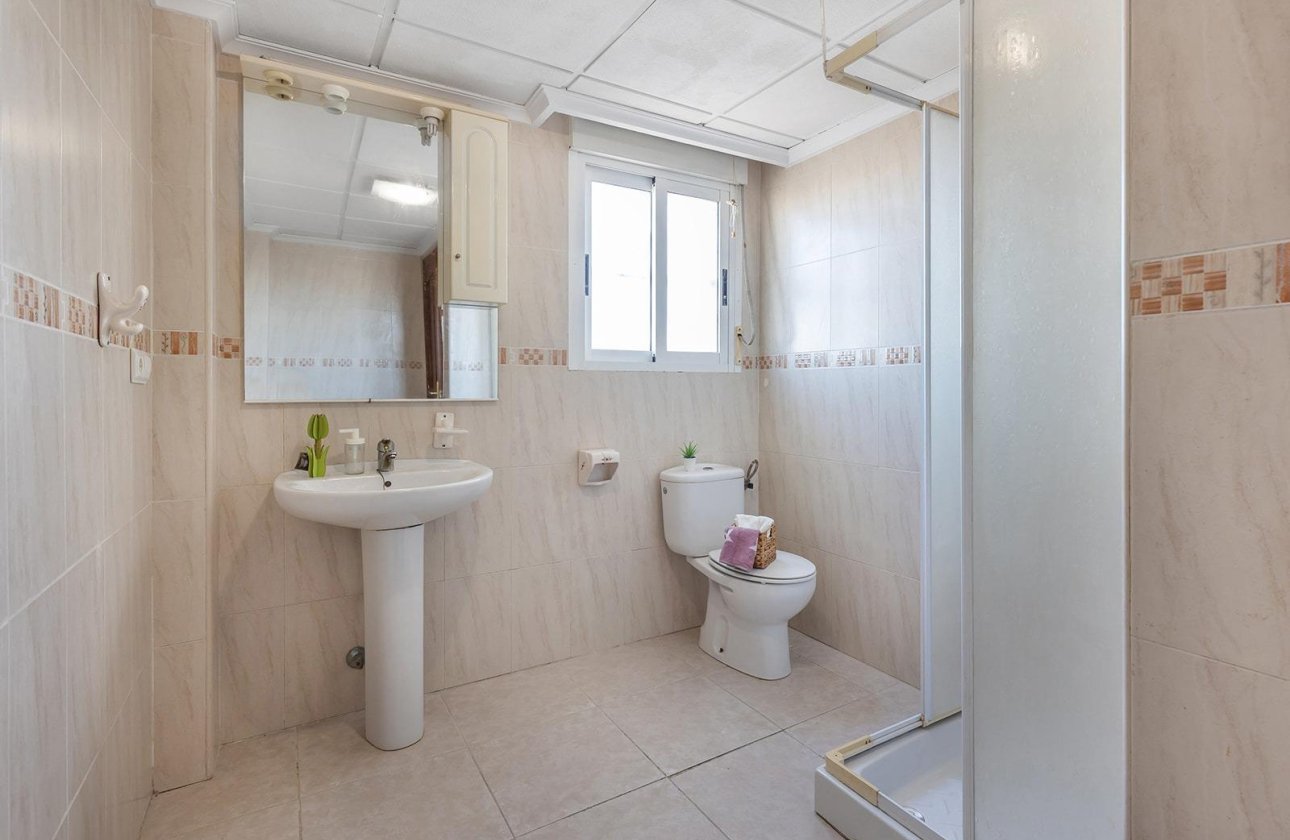 Resale - Villa -
Rojales - Campo De Golf La Marquesa