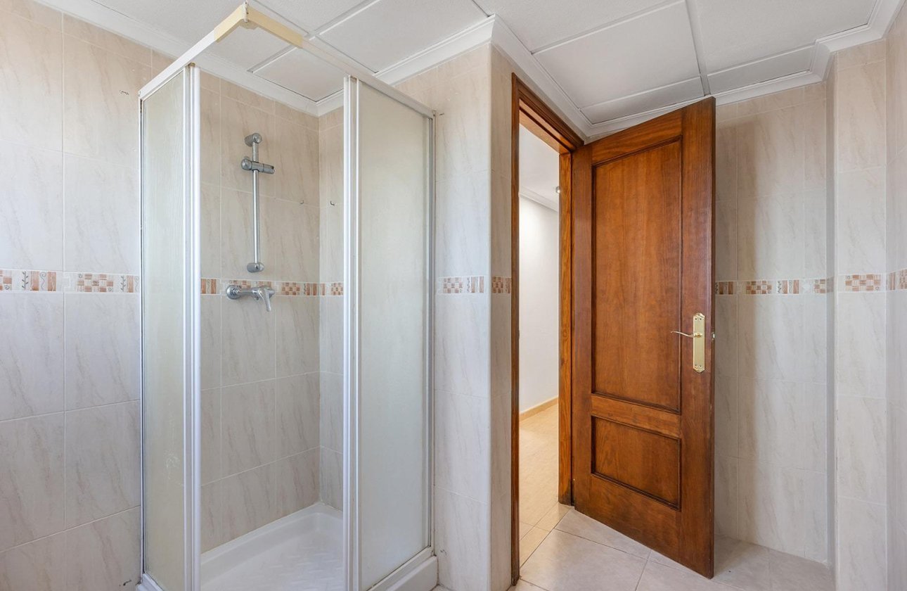 Resale - Villa -
Rojales - Campo De Golf La Marquesa