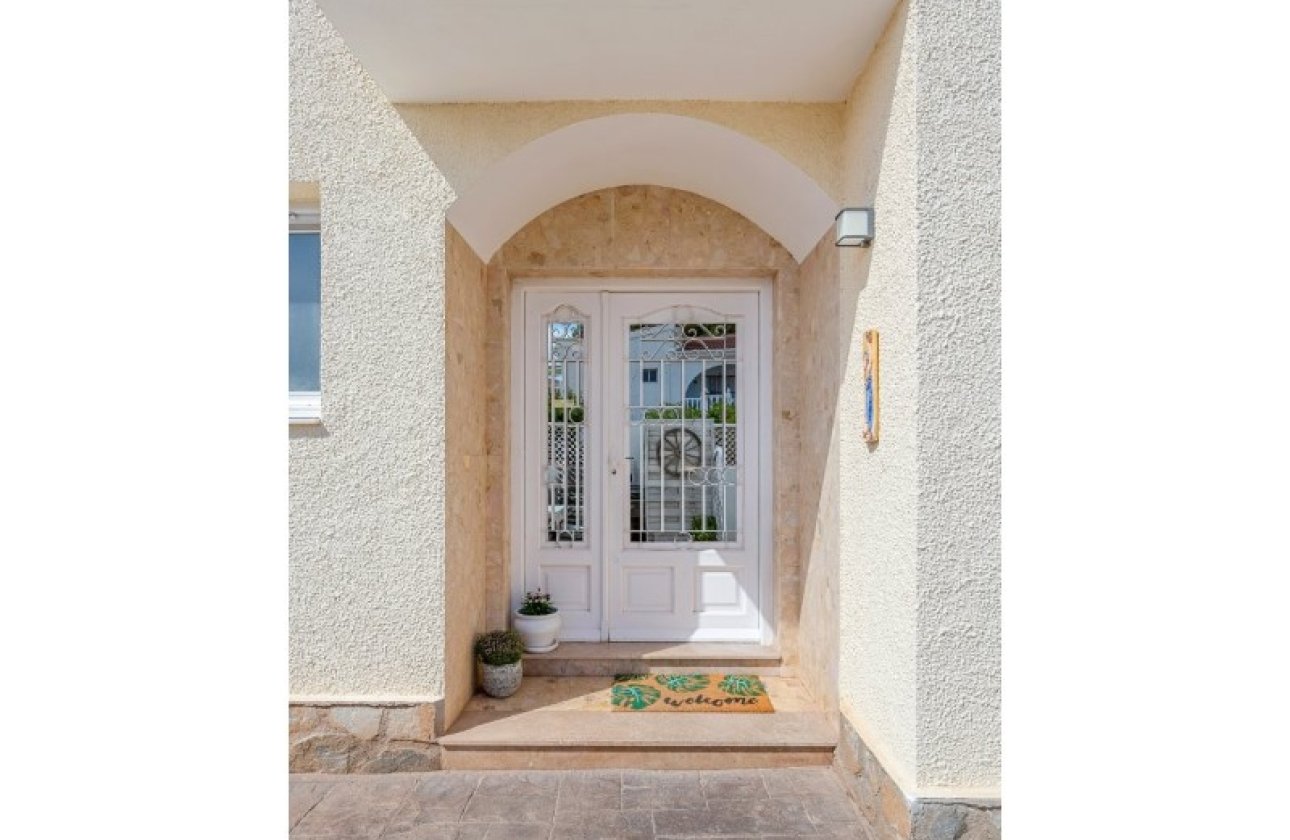 Resale - Villa -
Rojales - Ciudad Quesada