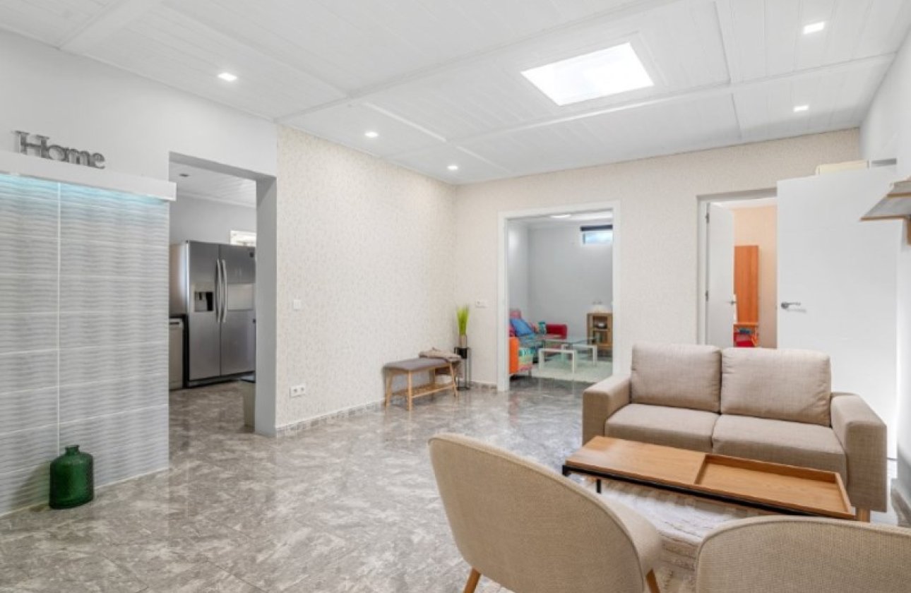 Resale - Villa -
Rojales - Ciudad Quesada