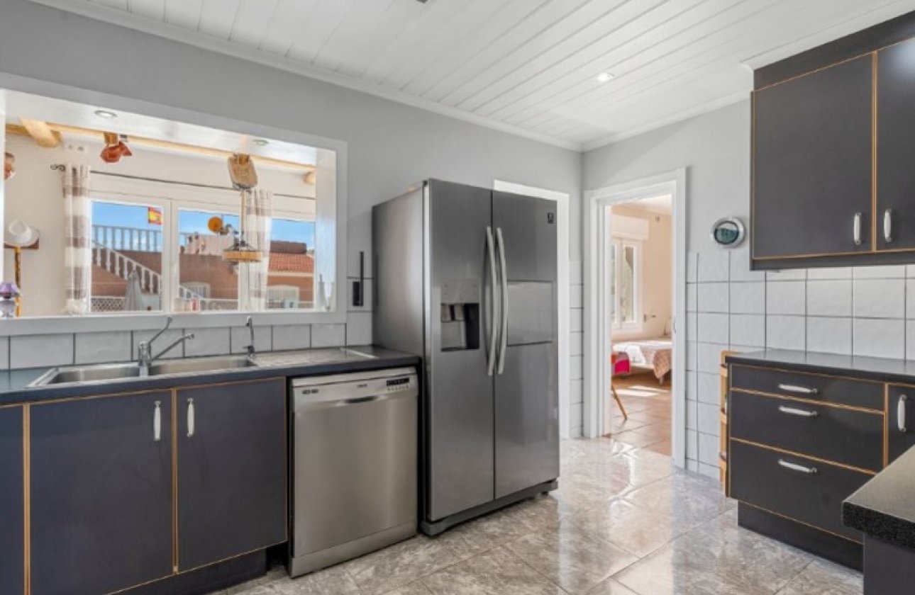 Resale - Villa -
Rojales - Ciudad Quesada