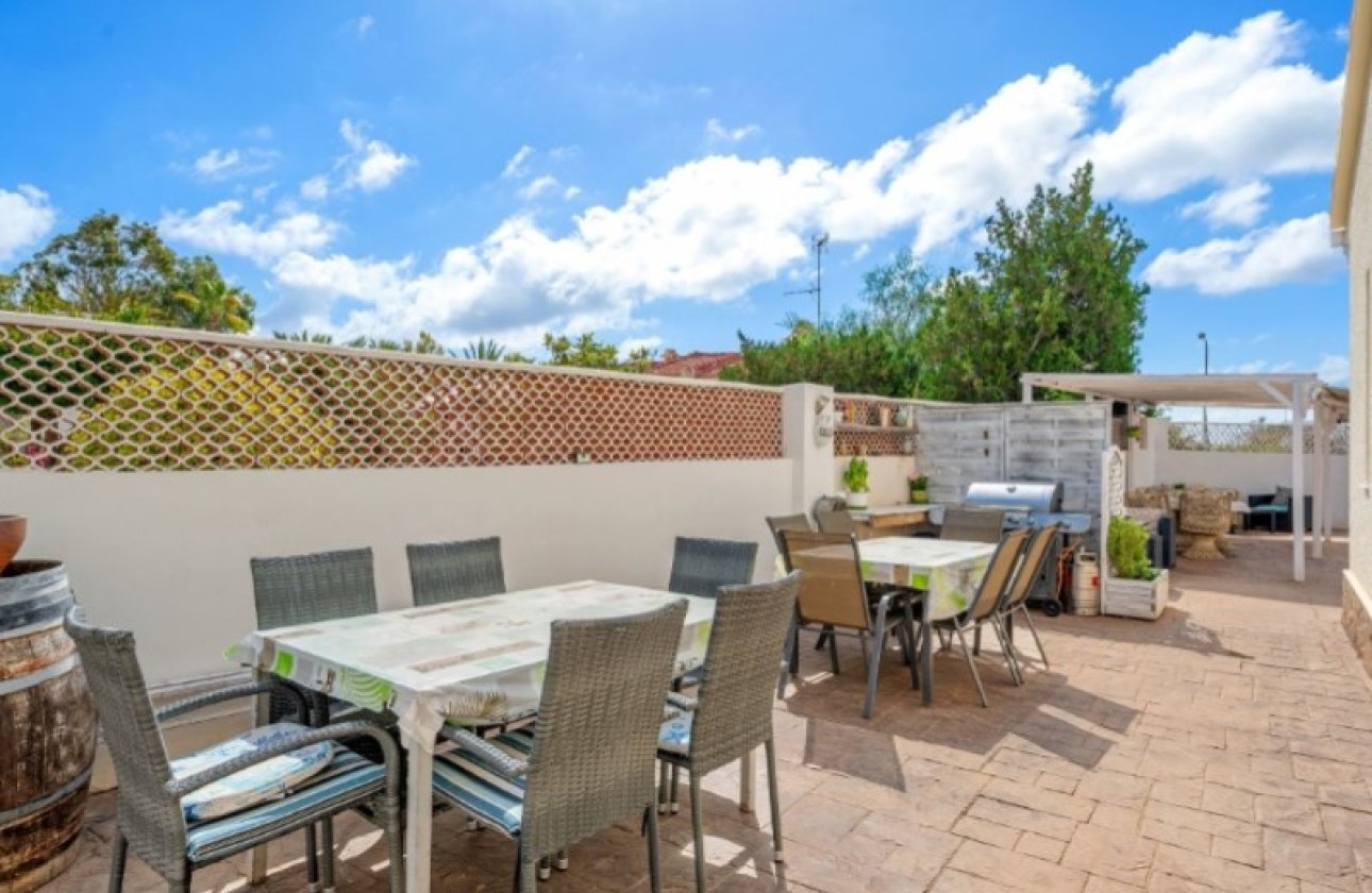 Resale - Villa -
Rojales - Ciudad Quesada