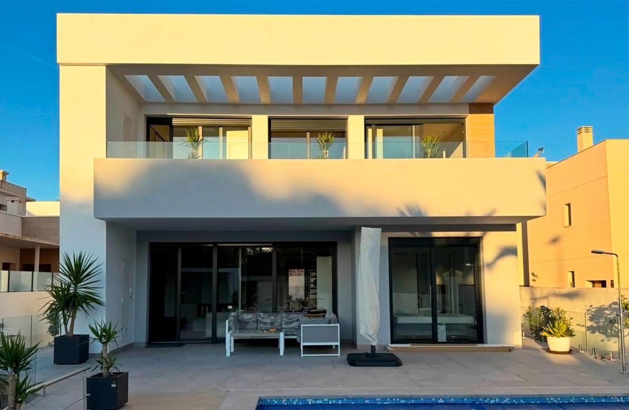 Resale - Villa -
Rojales - Ciudad Quesada