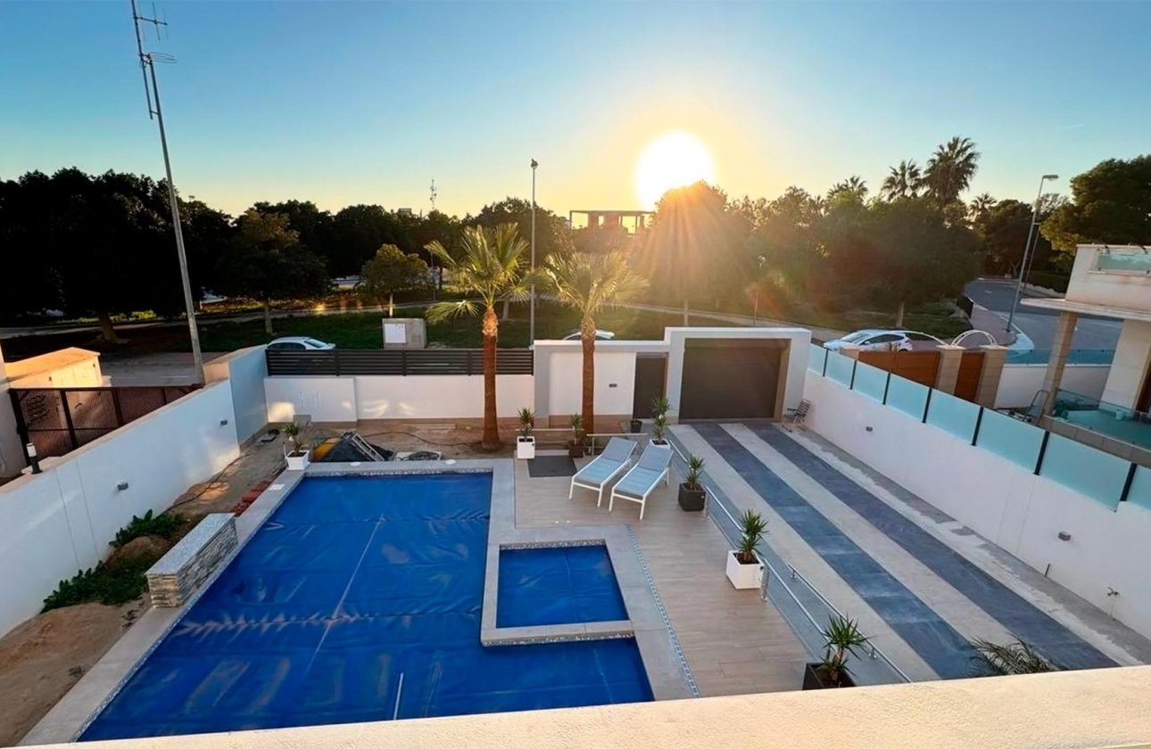 Resale - Villa -
Rojales - Ciudad Quesada