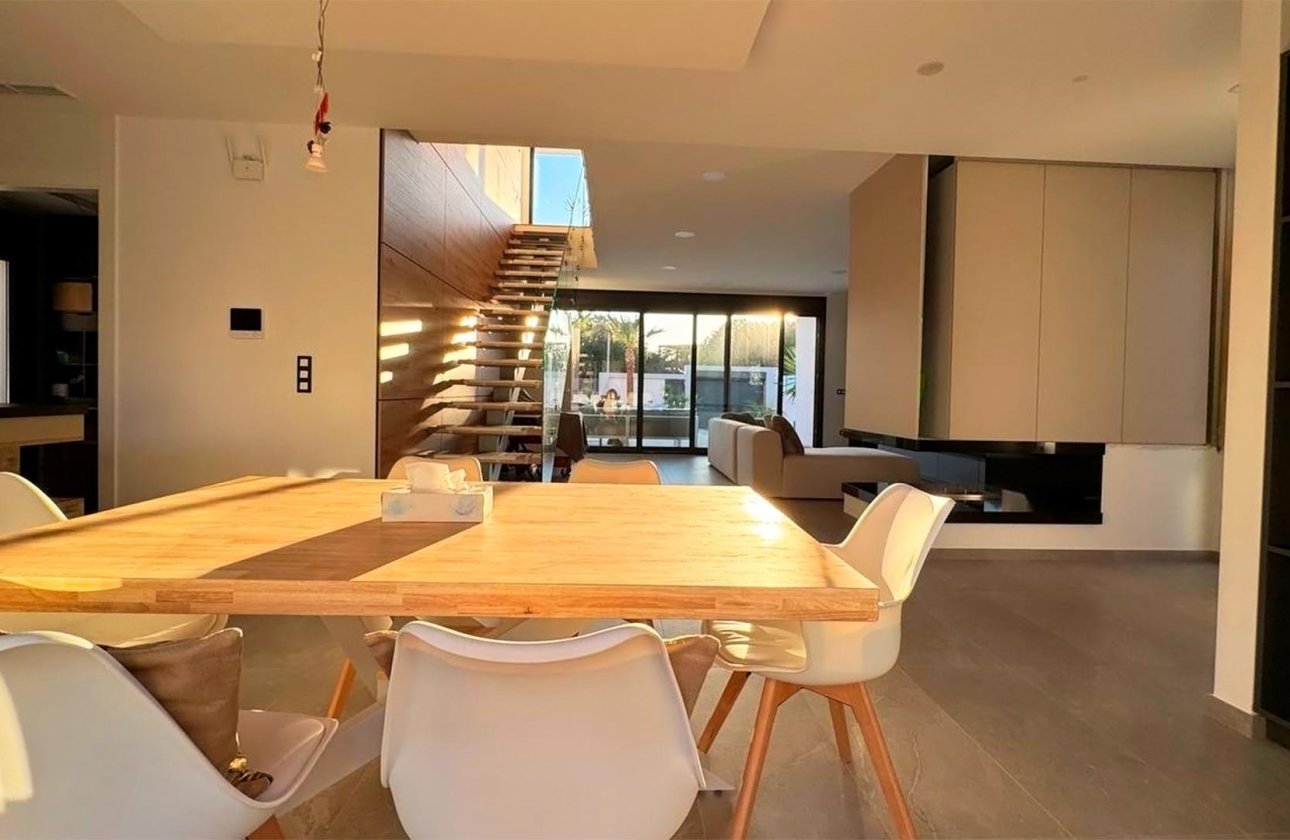Resale - Villa -
Rojales - Ciudad Quesada