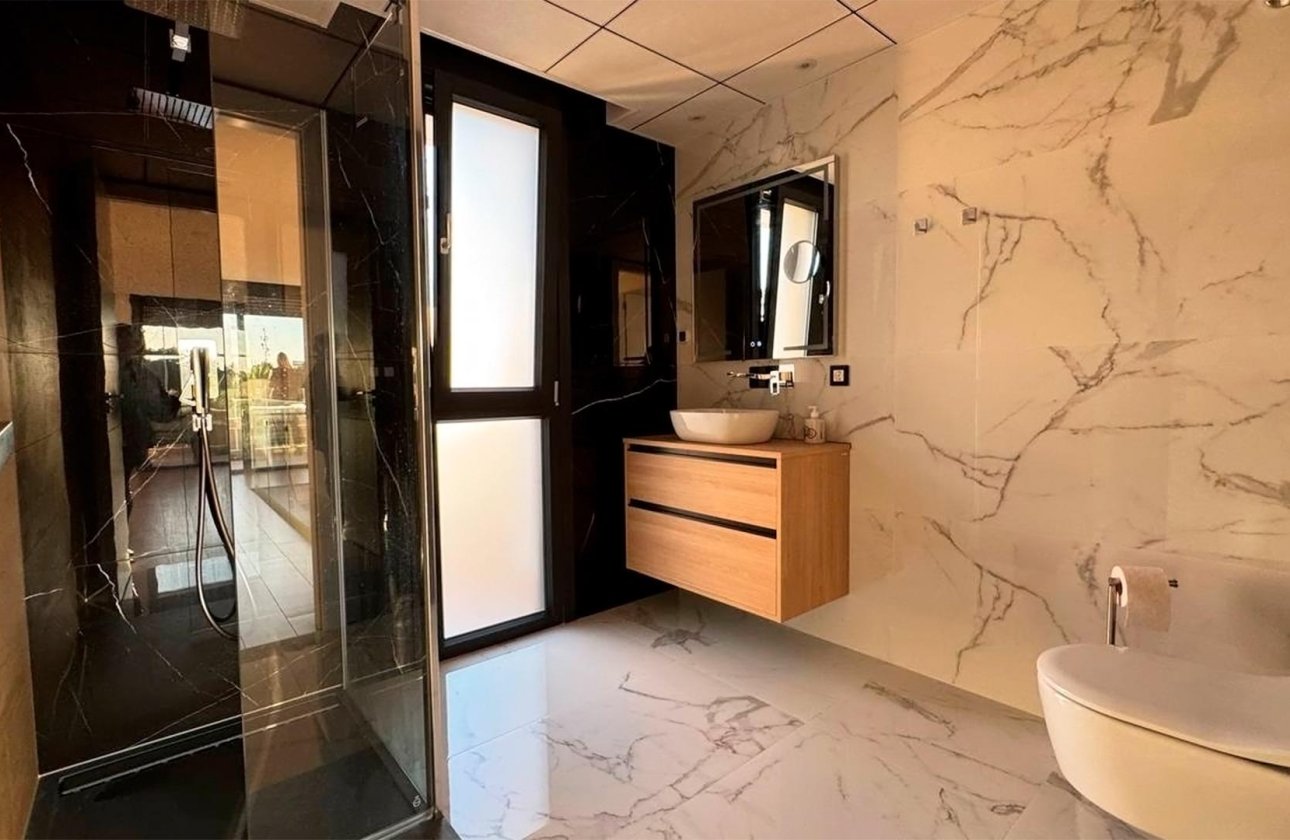 Resale - Villa -
Rojales - Ciudad Quesada
