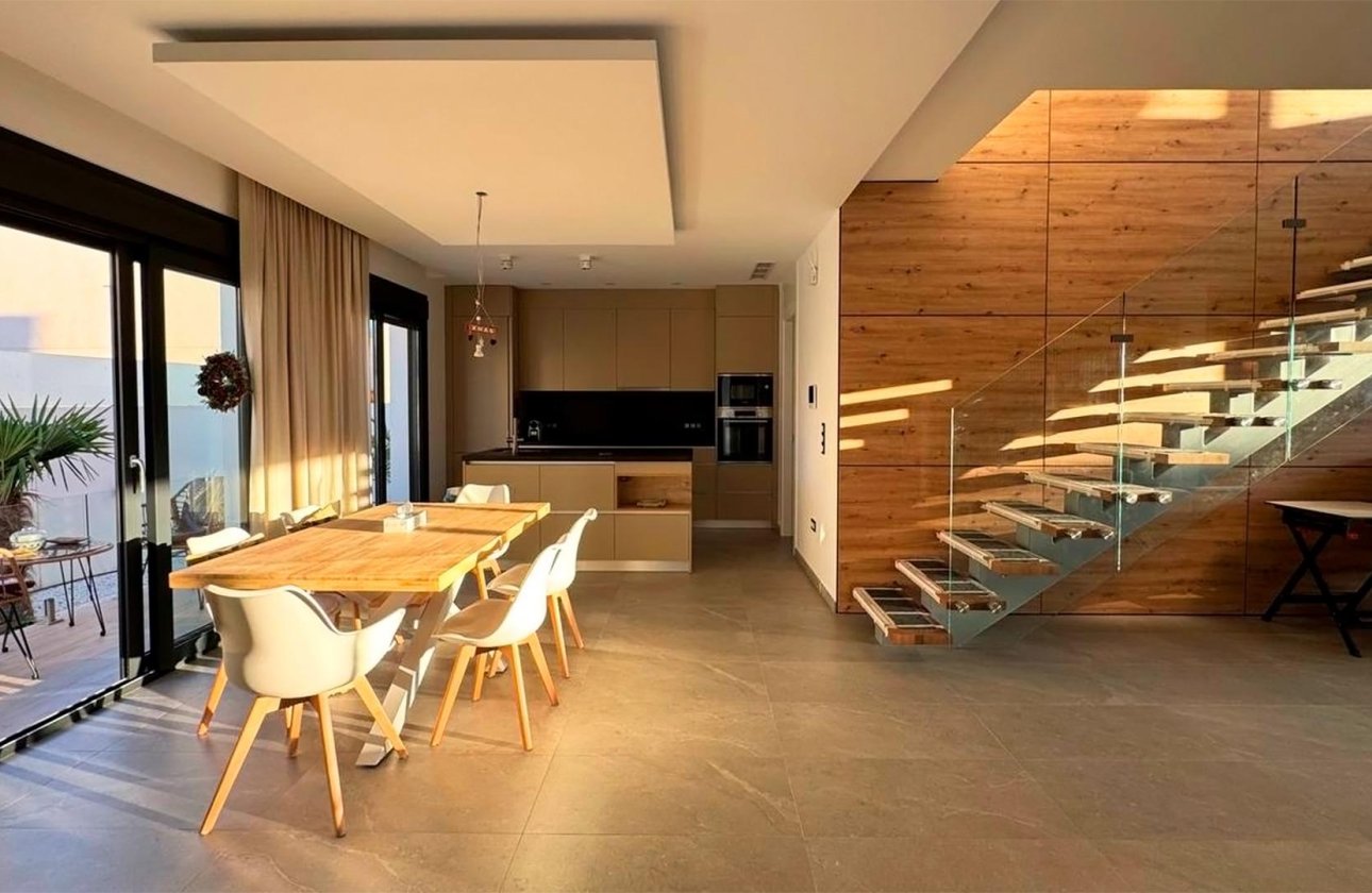 Resale - Villa -
Rojales - Ciudad Quesada