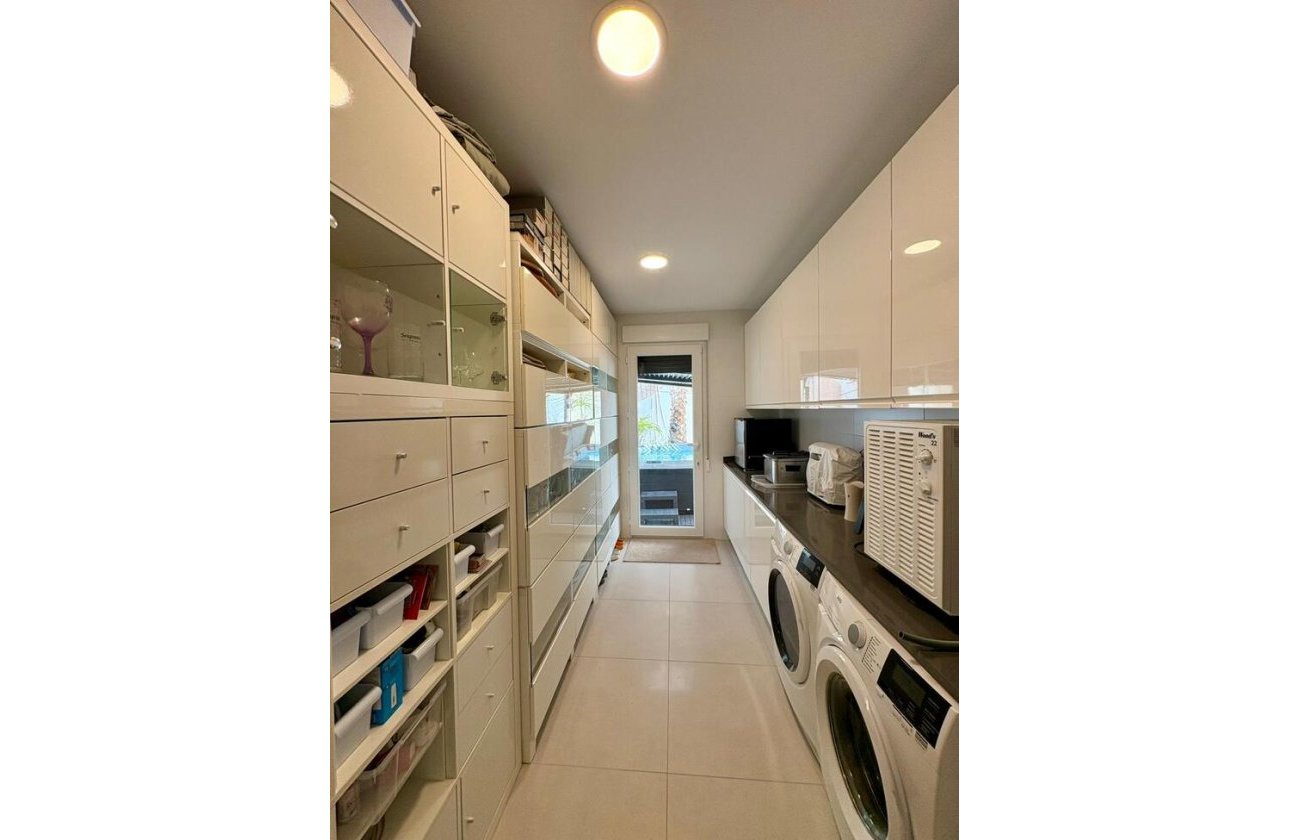 Resale - Villa -
Rojales - Costa Blanca