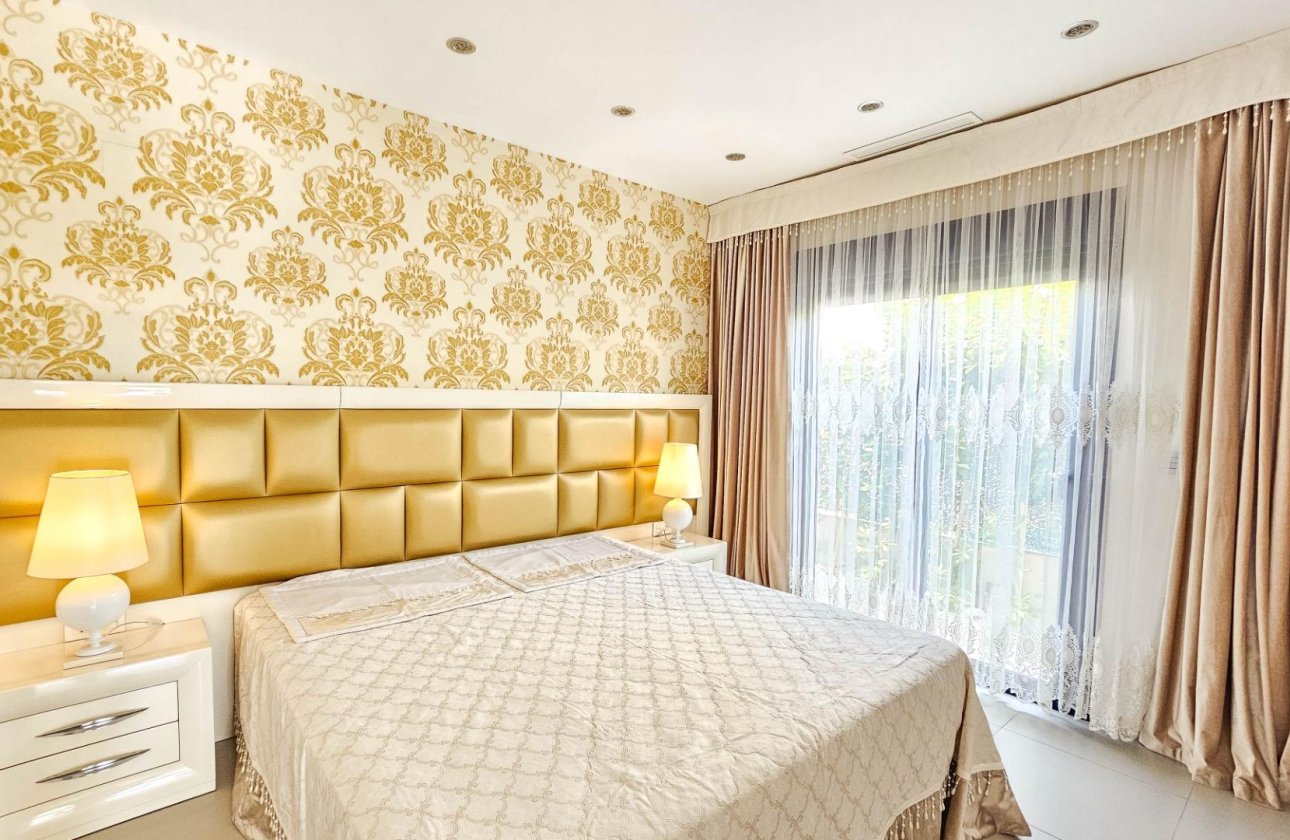 Resale - Villa -
Rojales - Cuidad Quesada