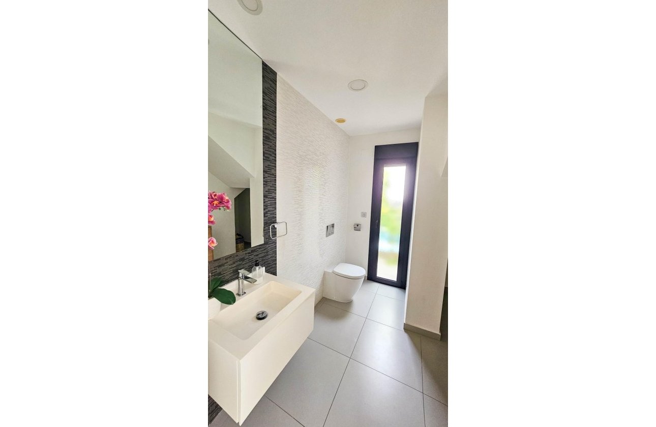 Resale - Villa -
Rojales - Cuidad Quesada