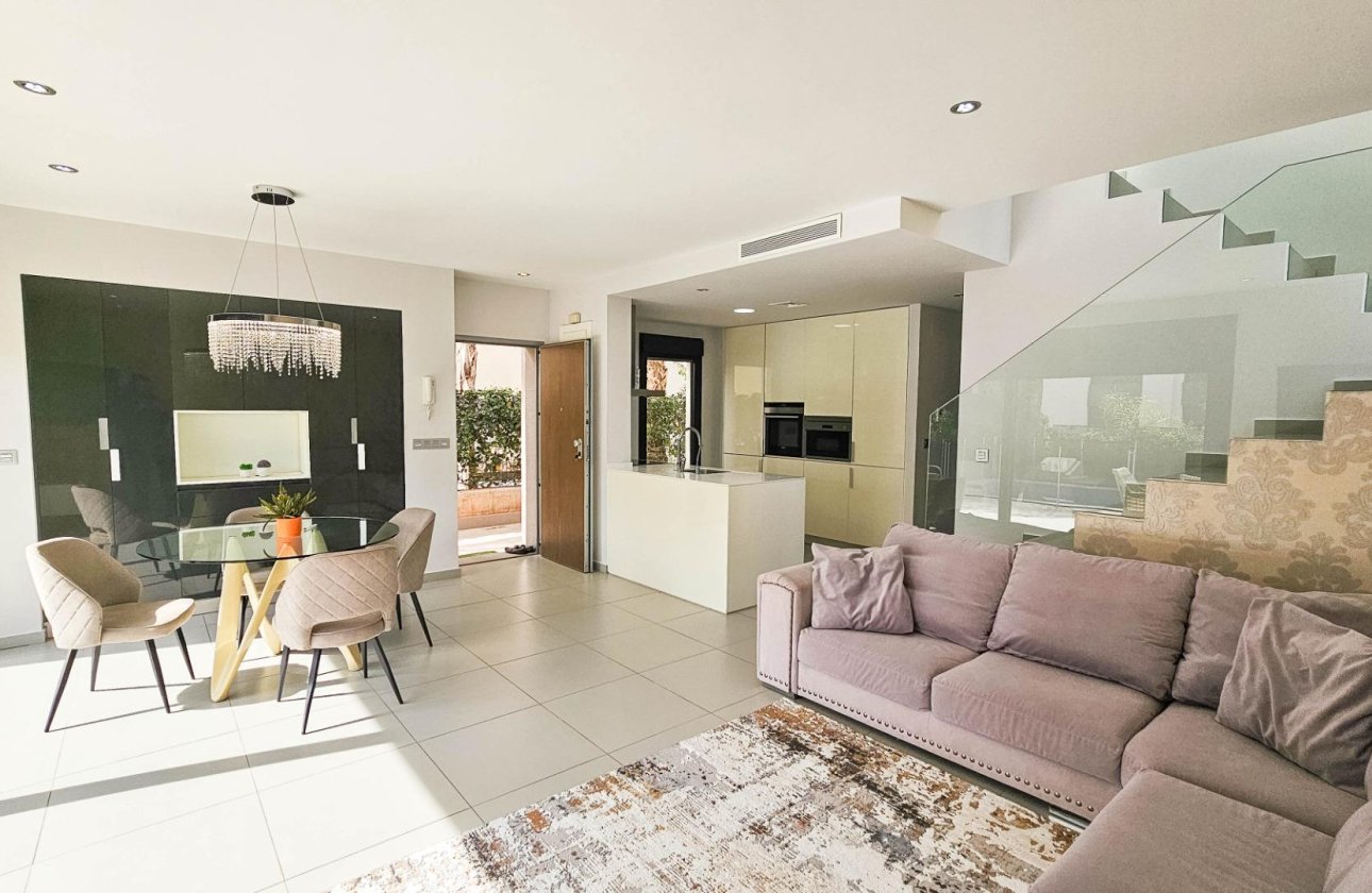 Resale - Villa -
Rojales - Cuidad Quesada