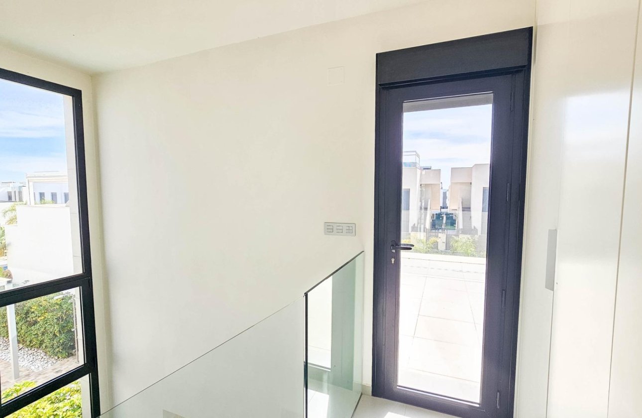 Resale - Villa -
Rojales - Cuidad Quesada