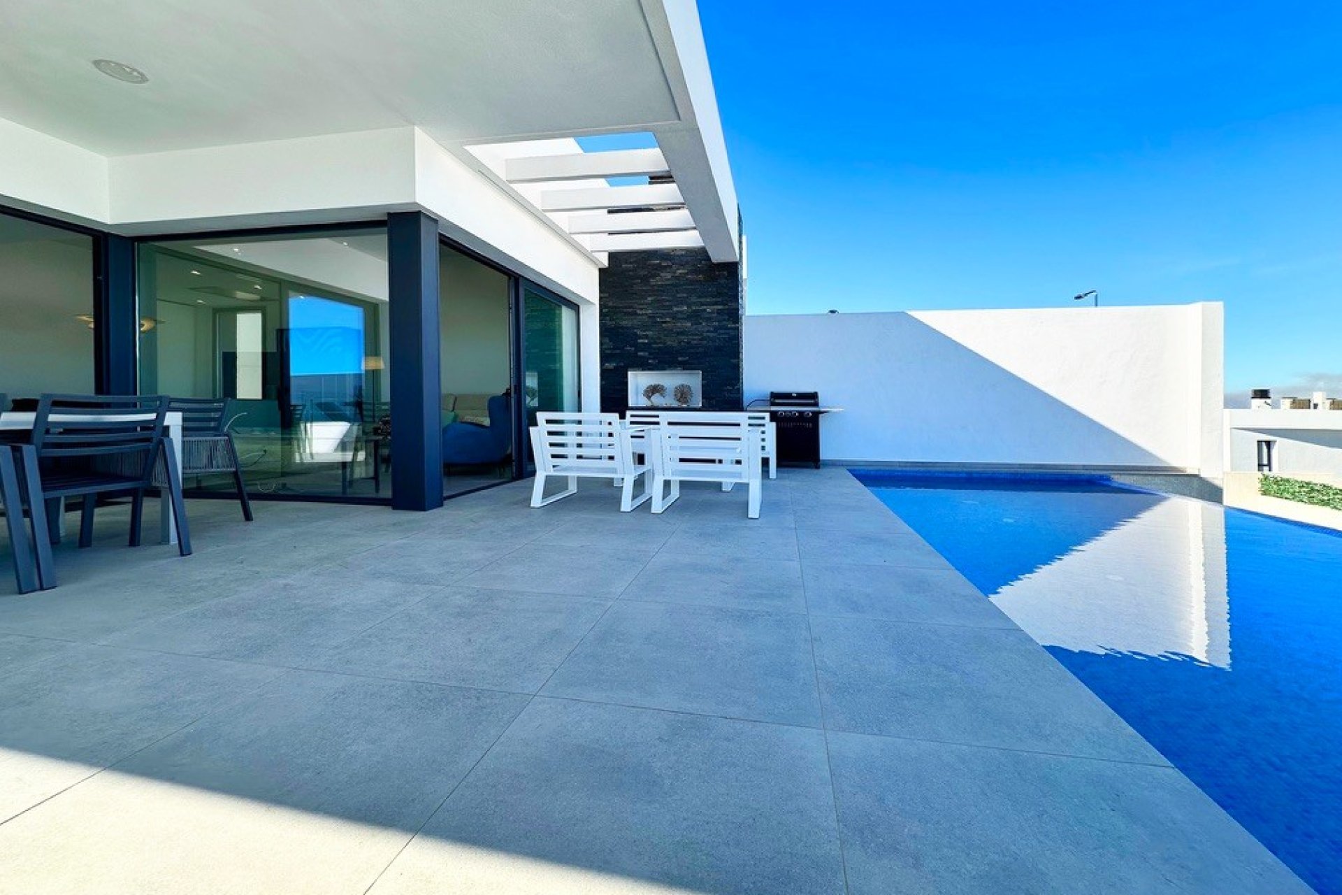 Resale - Villa -
Rojales - Inland