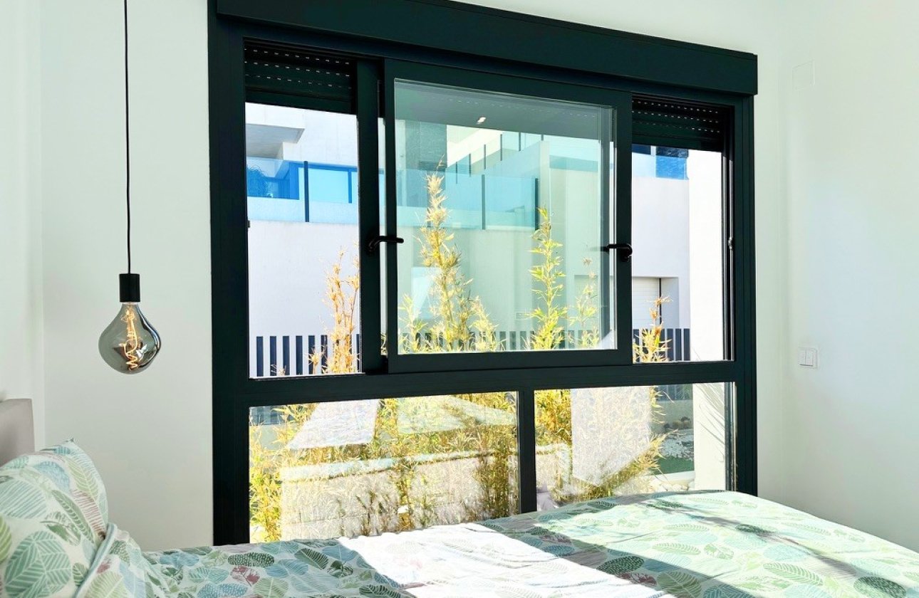 Resale - Villa -
Rojales - Inland