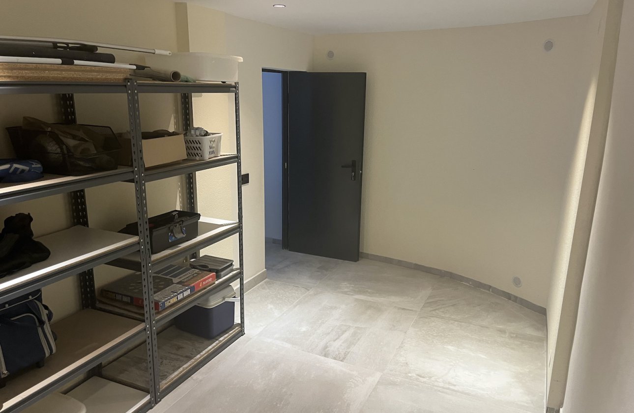 Resale - Villa -
Rojales - Inland