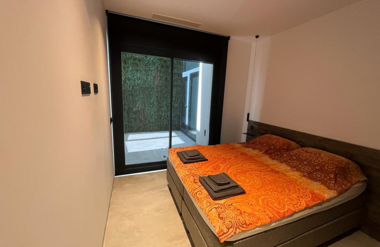 Resale - Villa -
Rojales - Inland