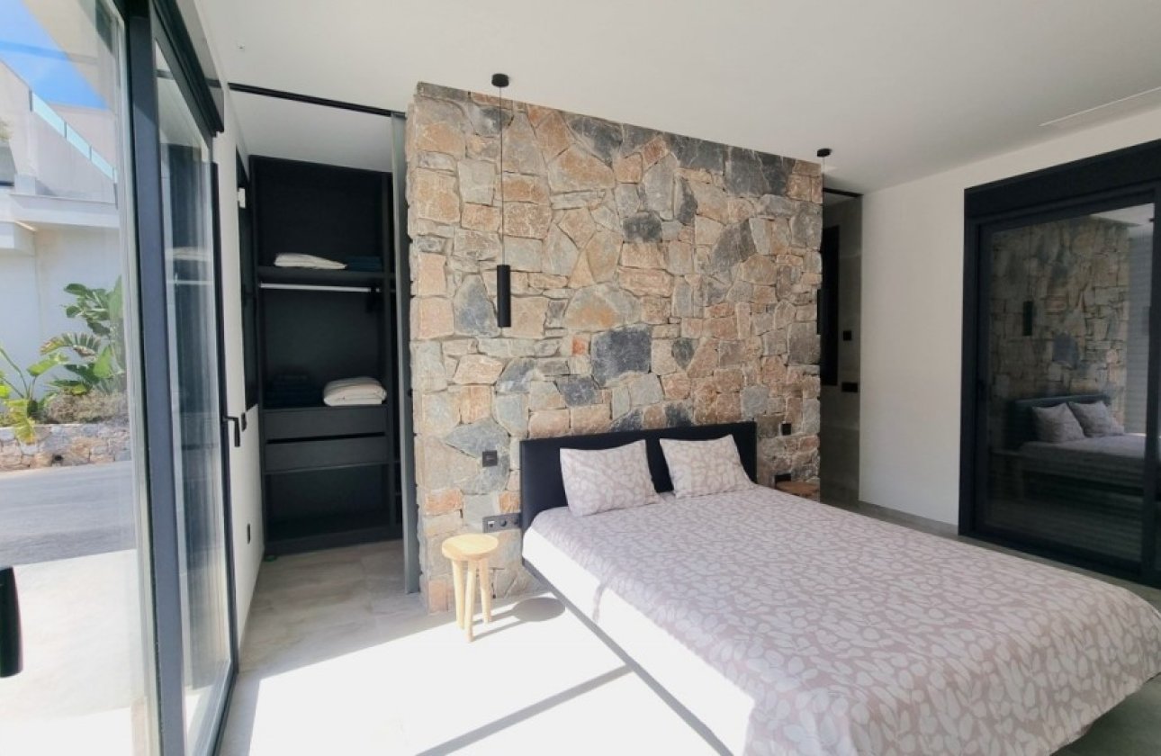 Resale - Villa -
Rojales - Inland