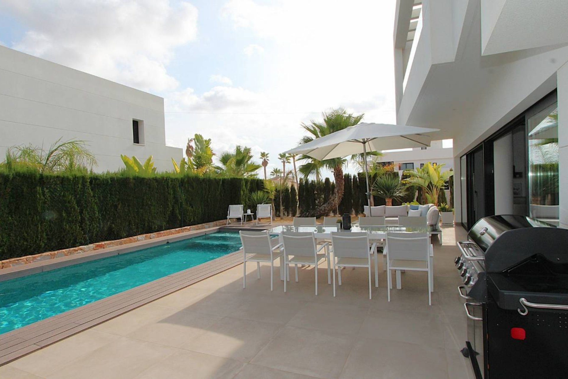 Resale - Villa -
Rojales - Inland