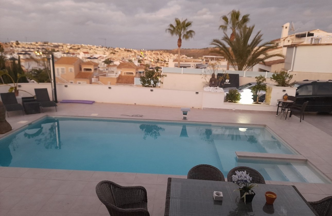 Resale - Villa -
Rojales - Inland