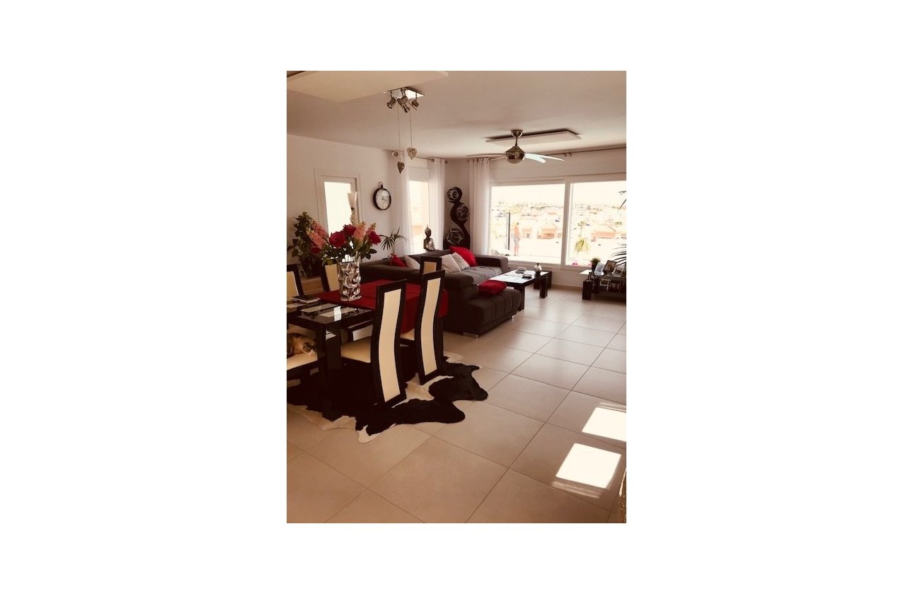 Resale - Villa -
Rojales - Inland