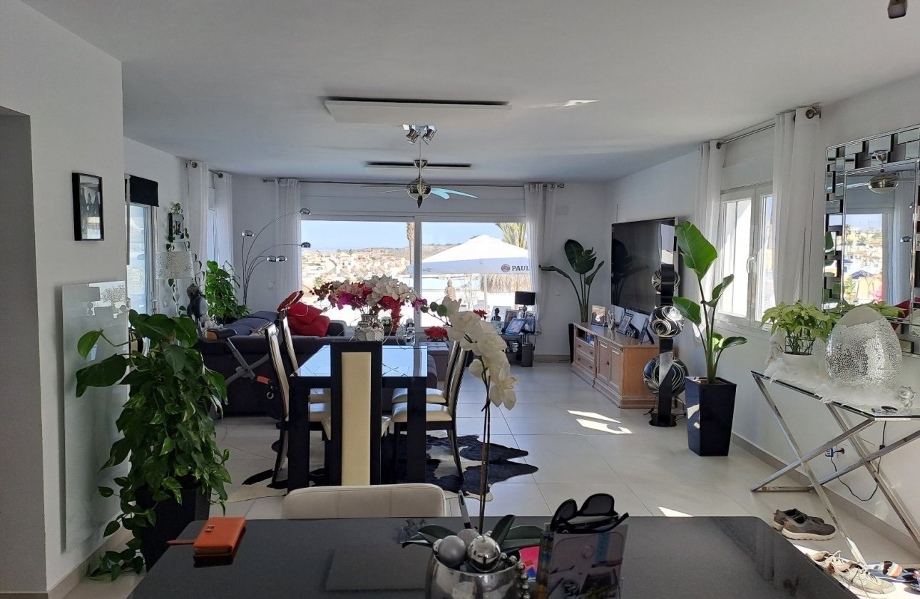 Resale - Villa -
Rojales - Inland