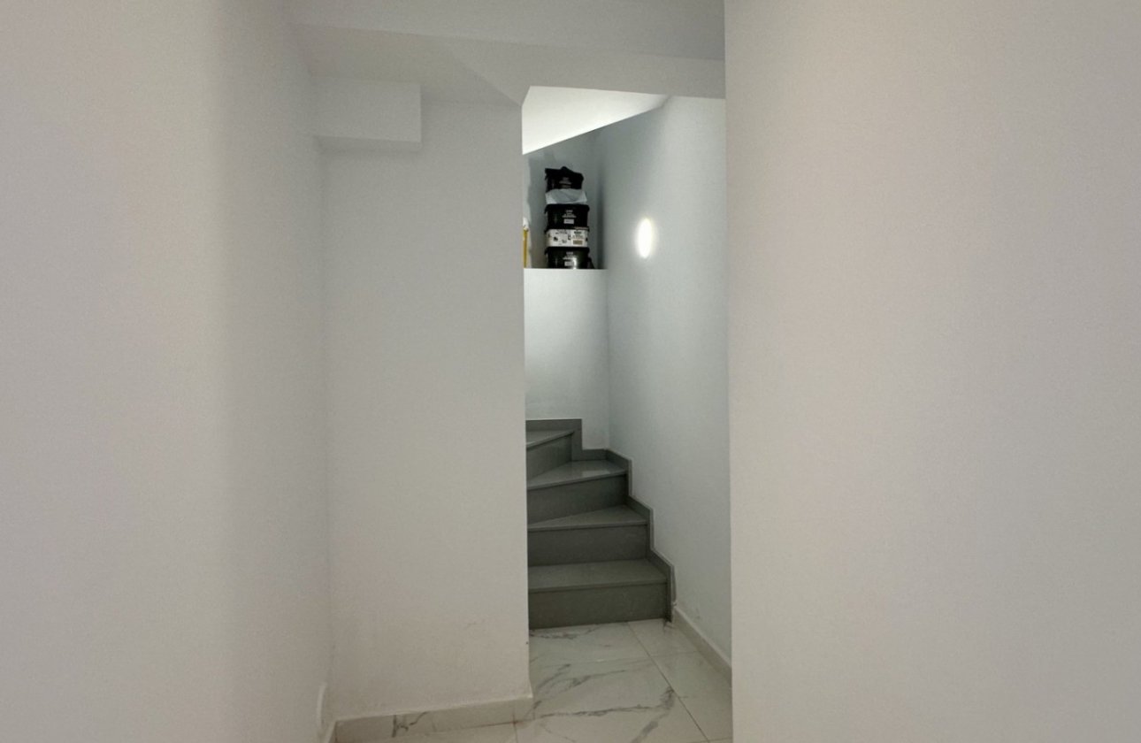 Resale - Villa -
Rojales - Inland