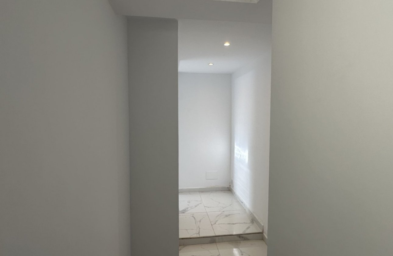 Resale - Villa -
Rojales - Inland