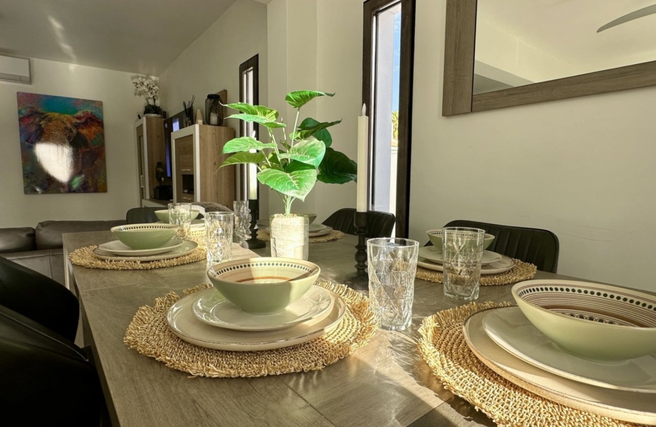 Resale - Villa -
Rojales - Inland