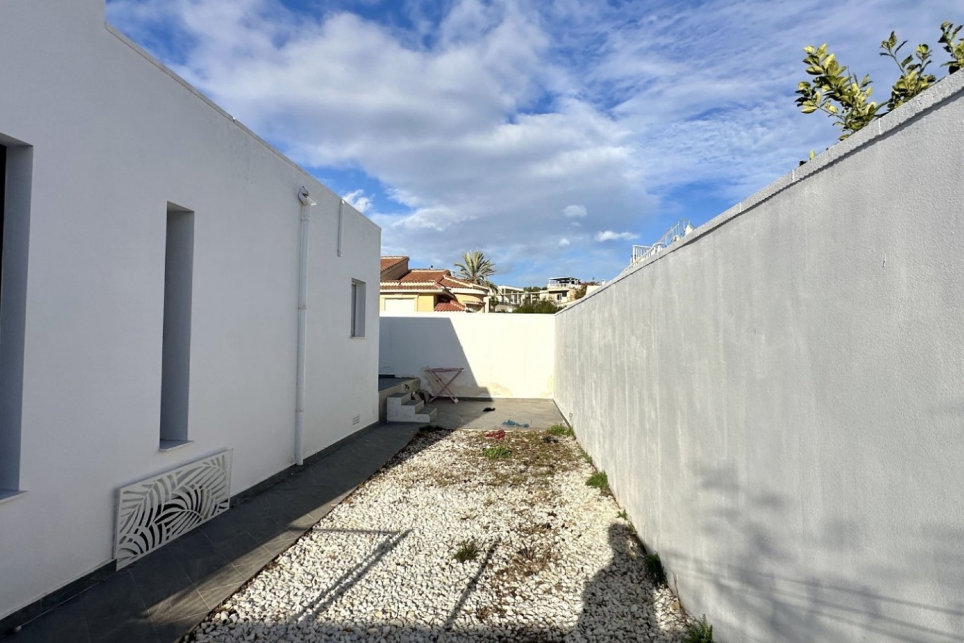 Resale - Villa -
Rojales - Inland