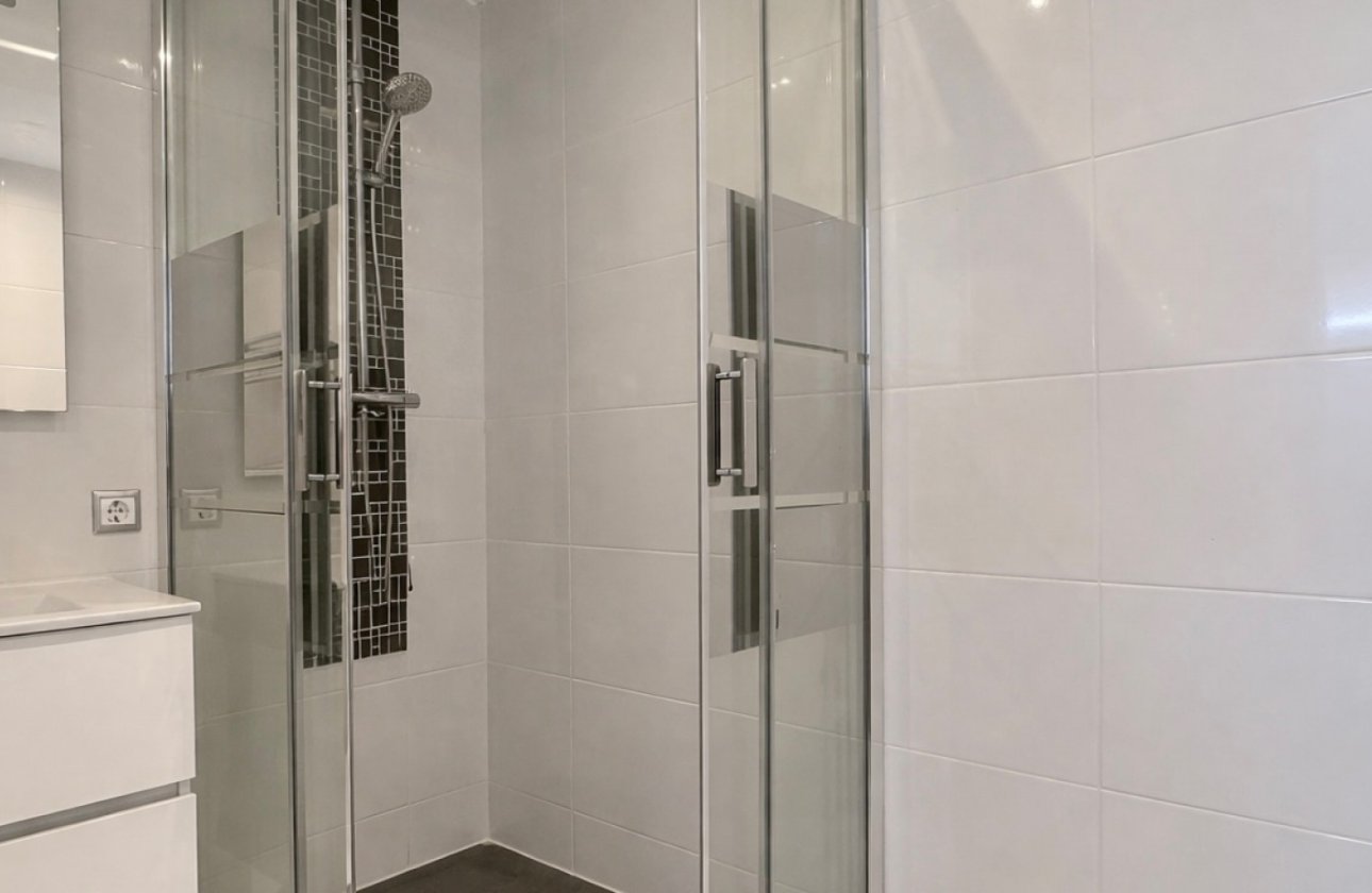 Resale - Villa -
Rojales - Inland